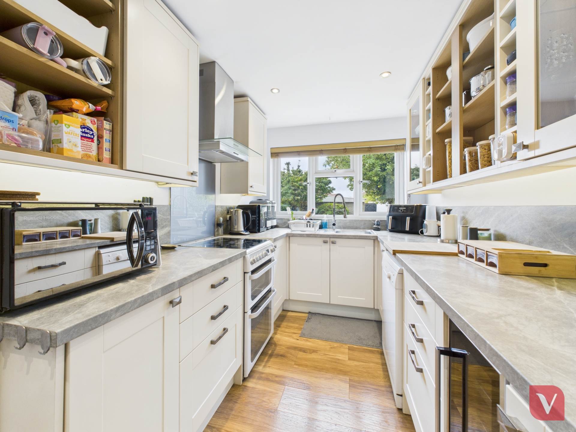Sundon Park Road, Luton, Image 7