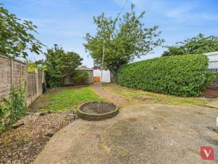 Sundon Park Road, Luton, Image 15