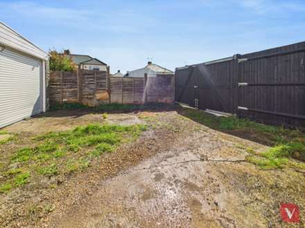 Sundon Park Road, Luton, Image 18