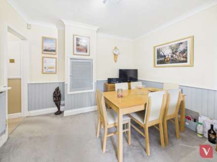 Challney Close, Luton, Image 14