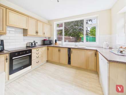 Challney Close, Luton, Image 4