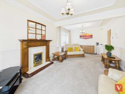 Challney Close, Luton, Image 9