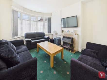 Chatsworth Road, Luton, Image 2
