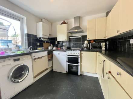 Olympic Close, Luton, Image 3