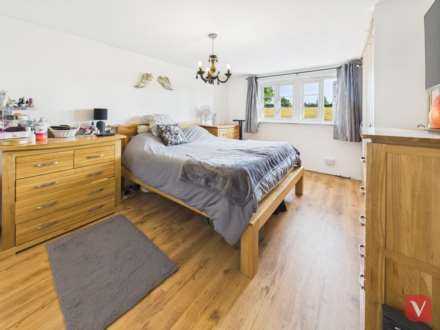 Chalton Heights, Luton, Image 8