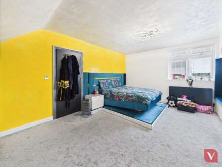 Fountains Road, Luton, Image 36
