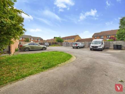 Renshaw Close, Luton, Image 11