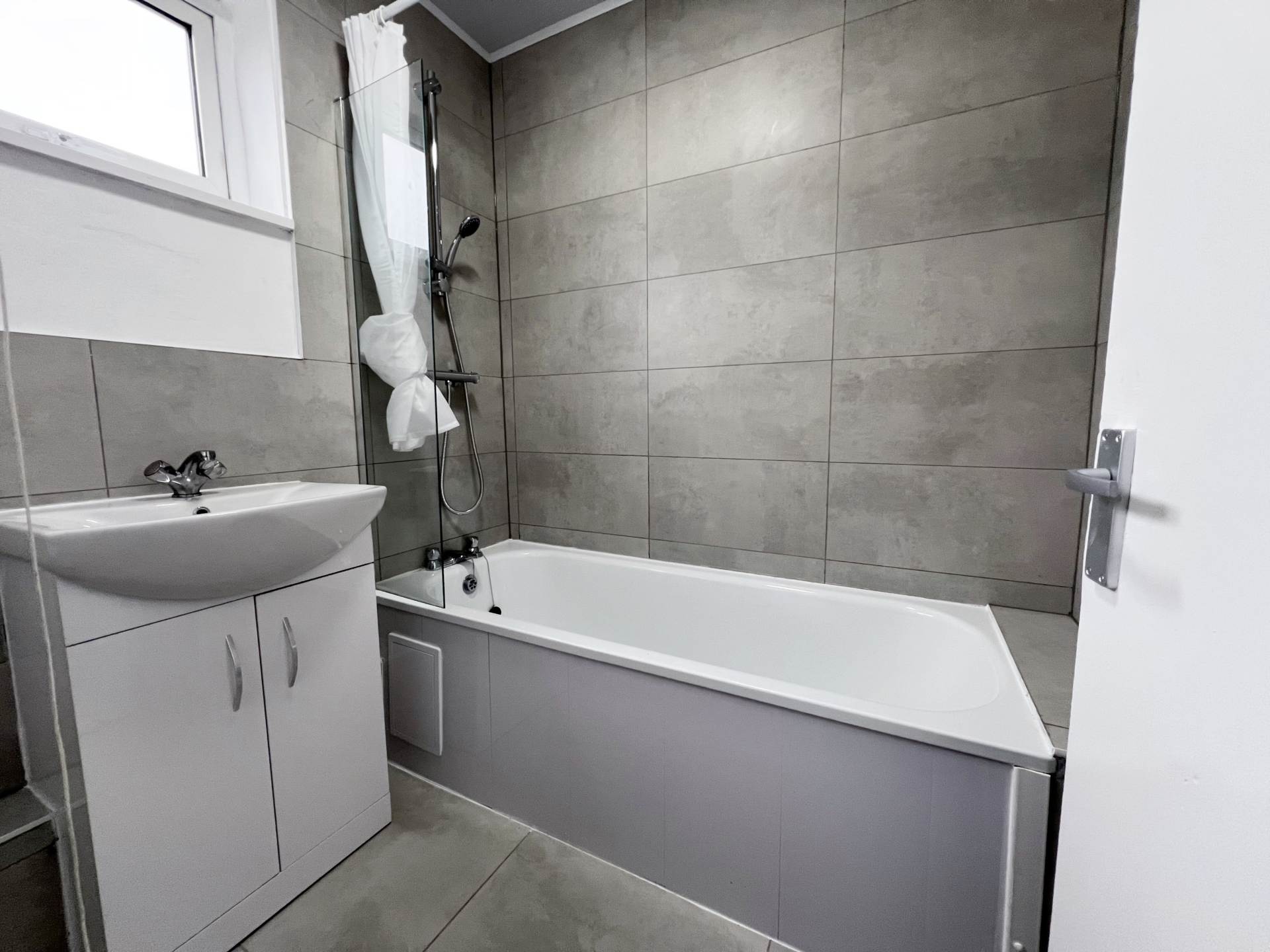 Berkely Path, Luton, Image 14