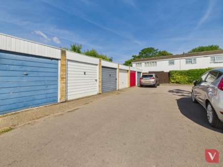 Chelsea Gardens, Dunstable, Image 14