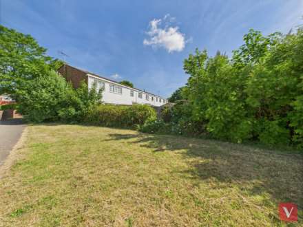 Chelsea Gardens, Dunstable, Image 15