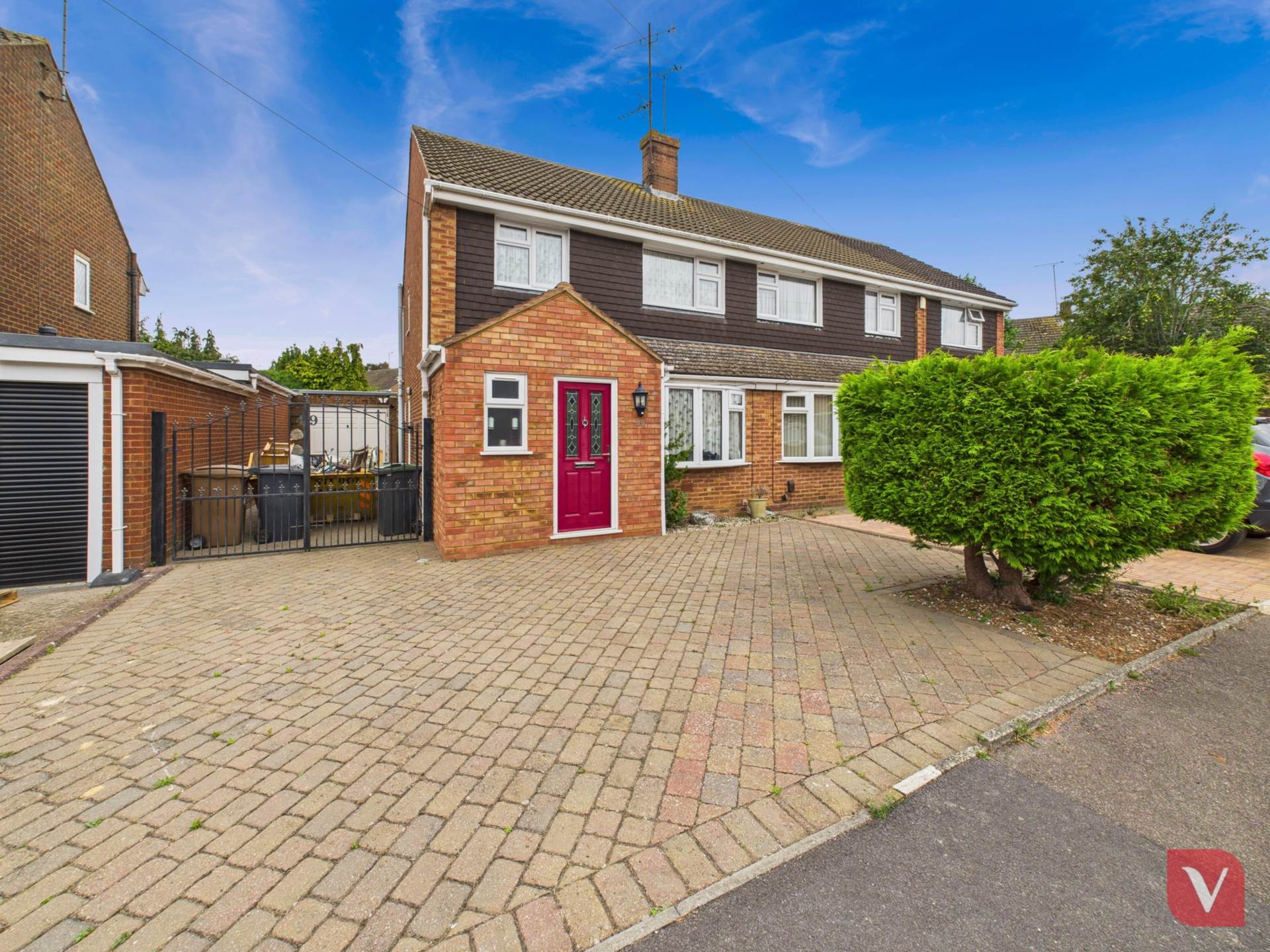 Torquay Drive, Luton, Image 1