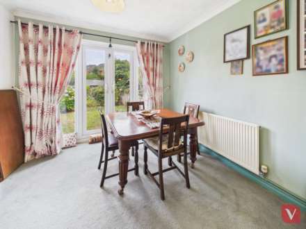 Torquay Drive, Luton, Image 4