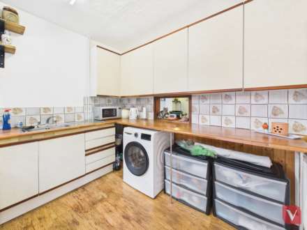 Torquay Drive, Luton, Image 8