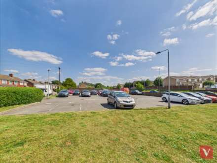 Handcross Road, Luton, Image 8