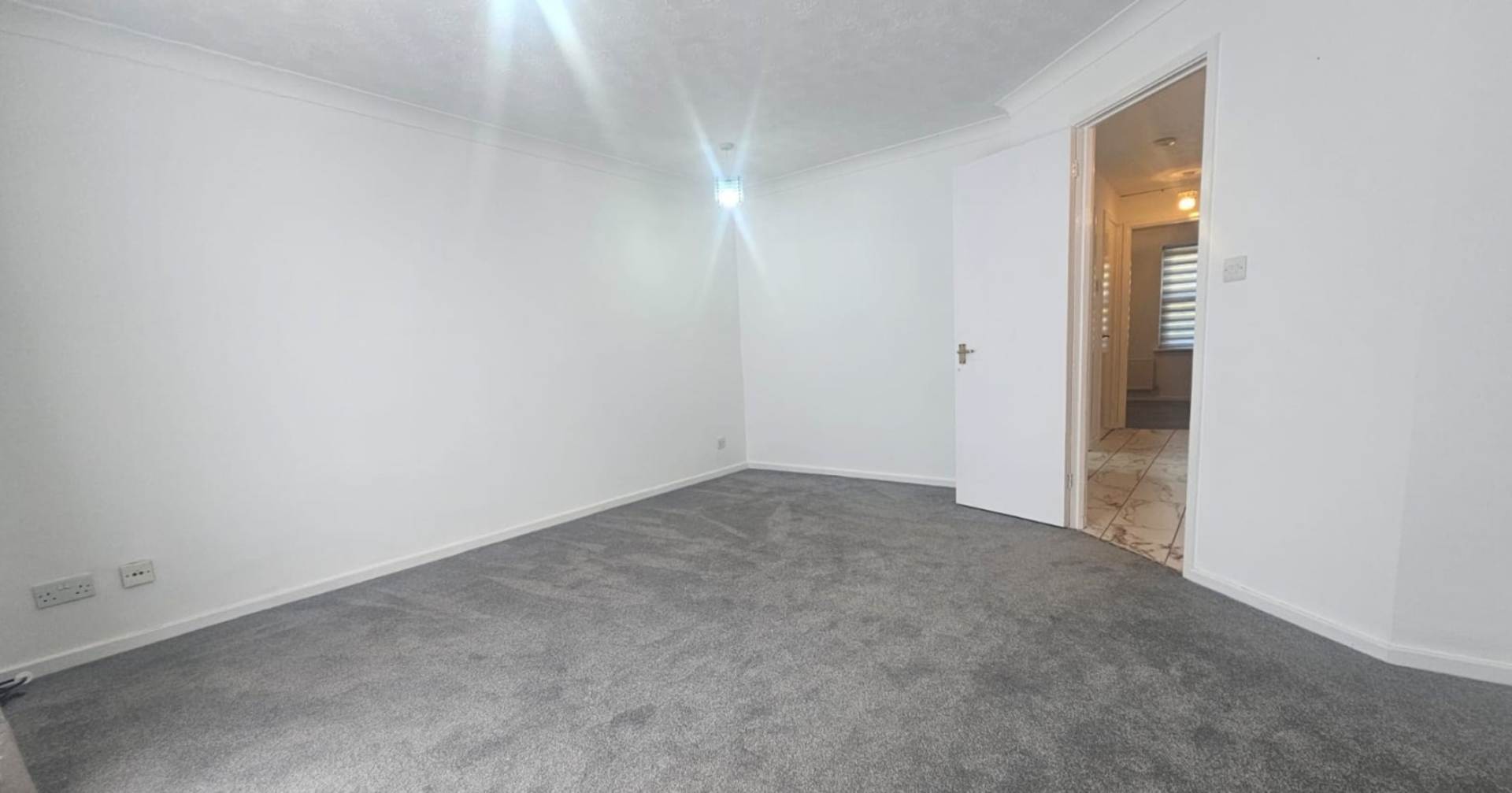 North Row, Milton Keynes, Image 3
