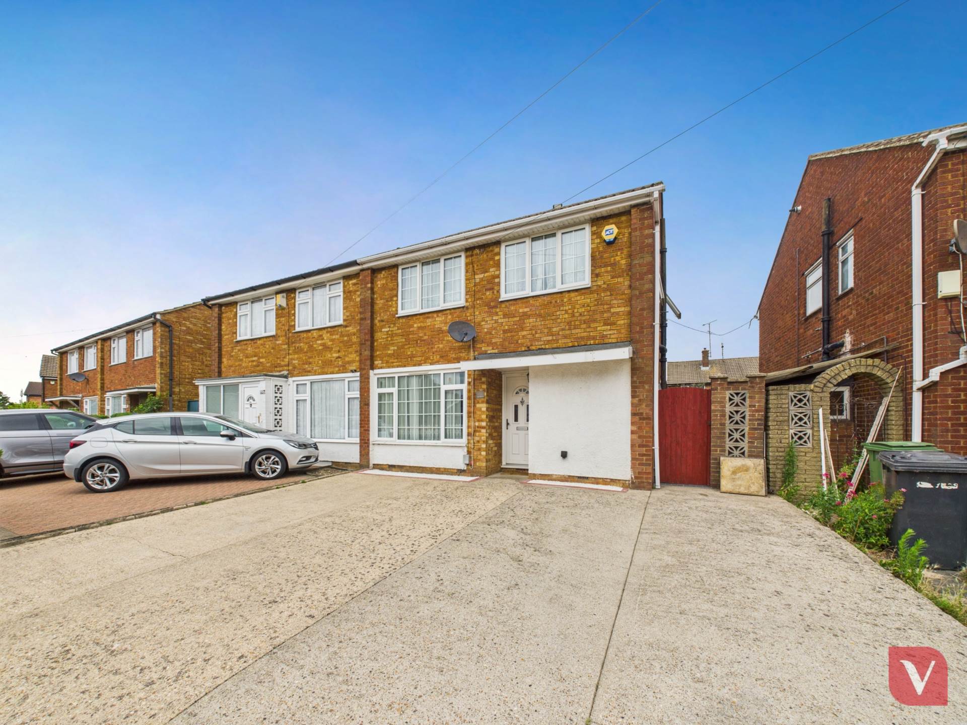 Leagrave High Street, Luton, Image 1