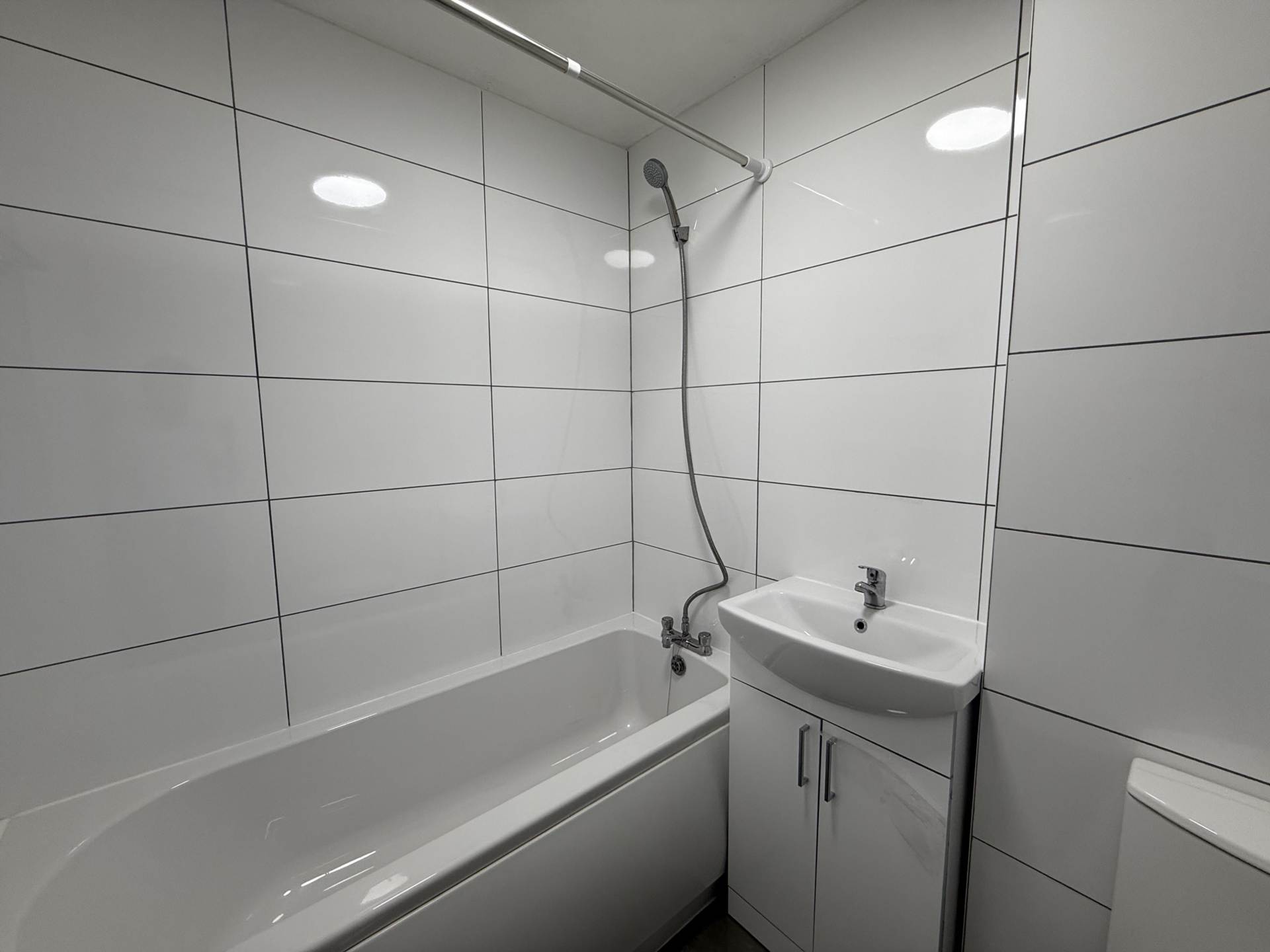 Brussels Way, LU3, Image 12