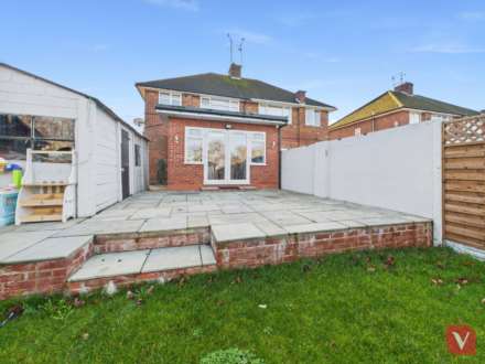 Austin Road, Luton, Image 16