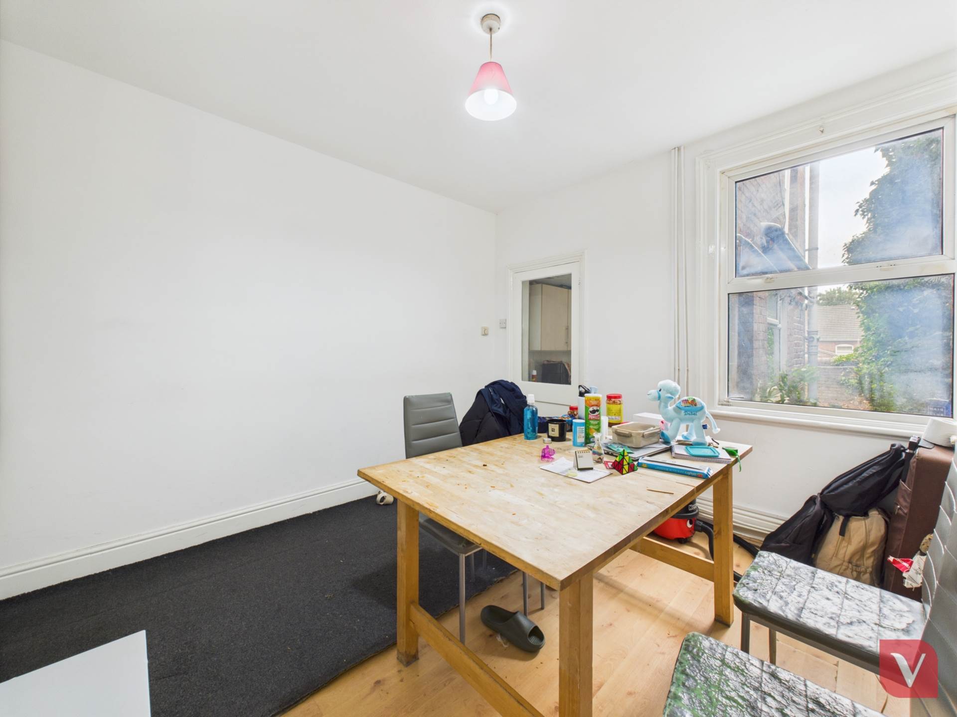 Tavistock Crescent, Luton, Image 4