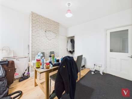 Tavistock Crescent, Luton, Image 5
