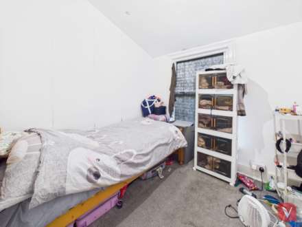 Tavistock Crescent, Luton, Image 9