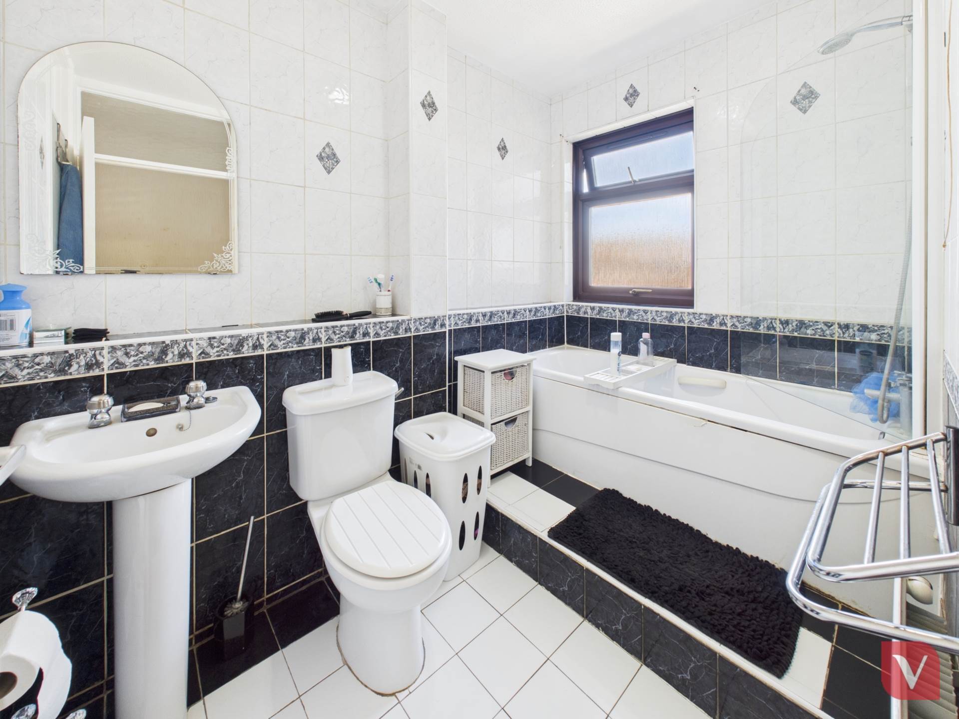 Church Road, Luton, Image 9