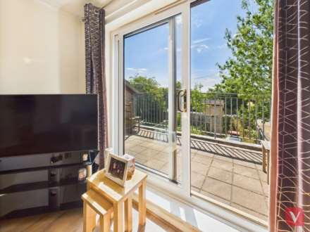 Church Road, Luton, Image 4
