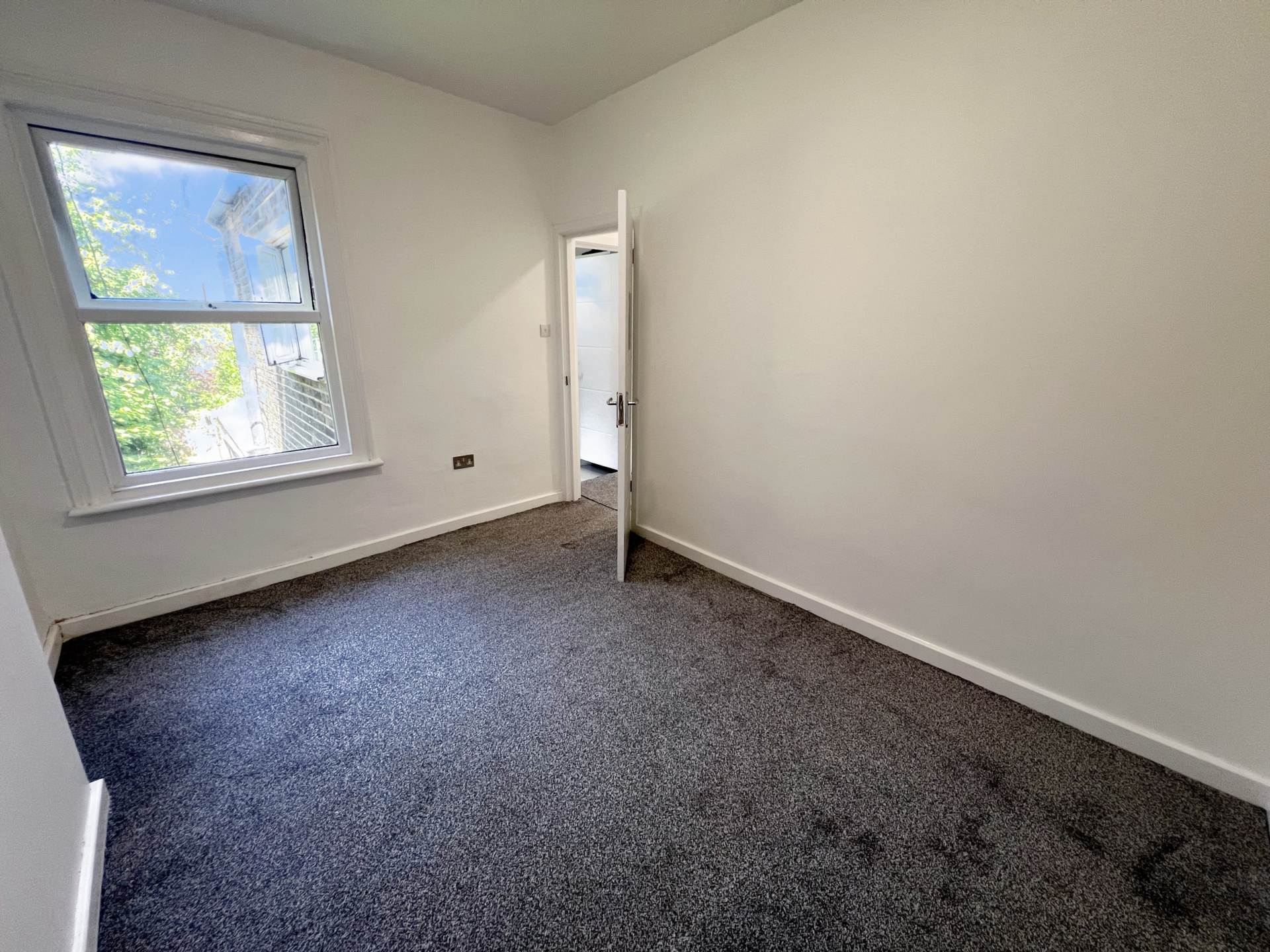 Tennyson Road, Luton, Image 3