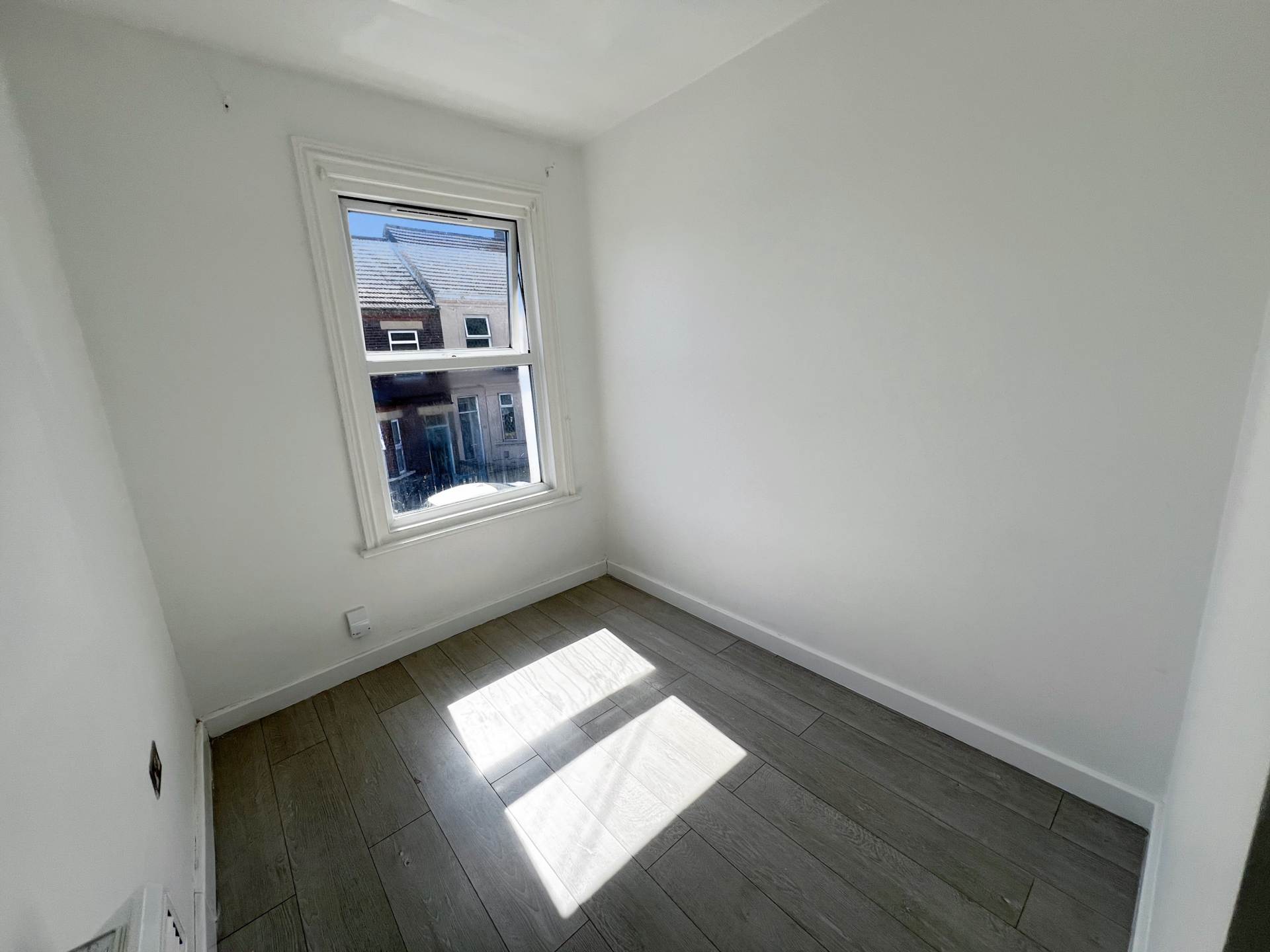 Tennyson Road, Luton, Image 5