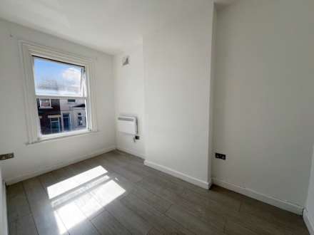 Tennyson Road, Luton, Image 6