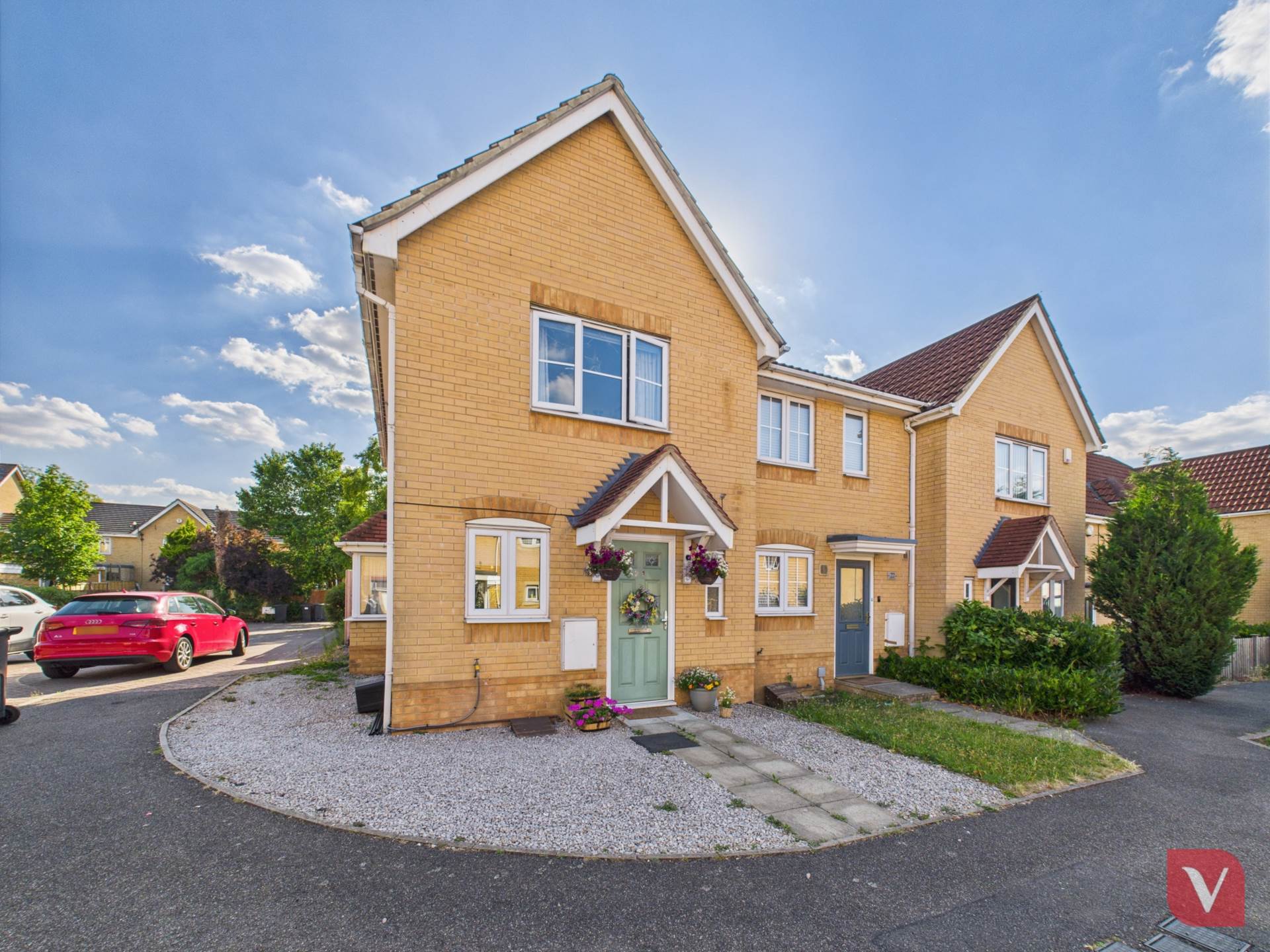 Hutton Close, Luton, Image 15