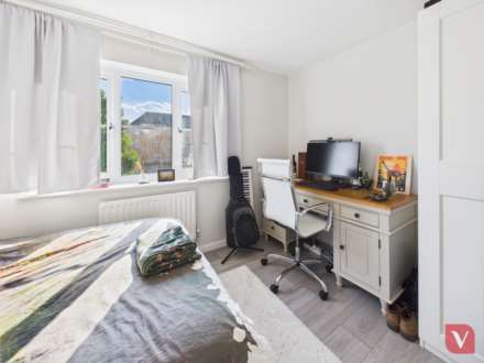 Hutton Close, Luton, Image 11