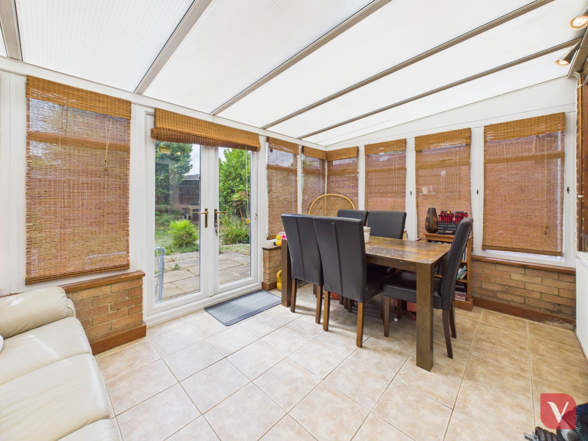 Brussels Way, Luton, Image 9