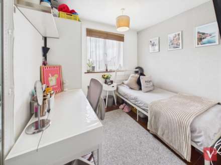 Brussels Way, Luton, Image 14