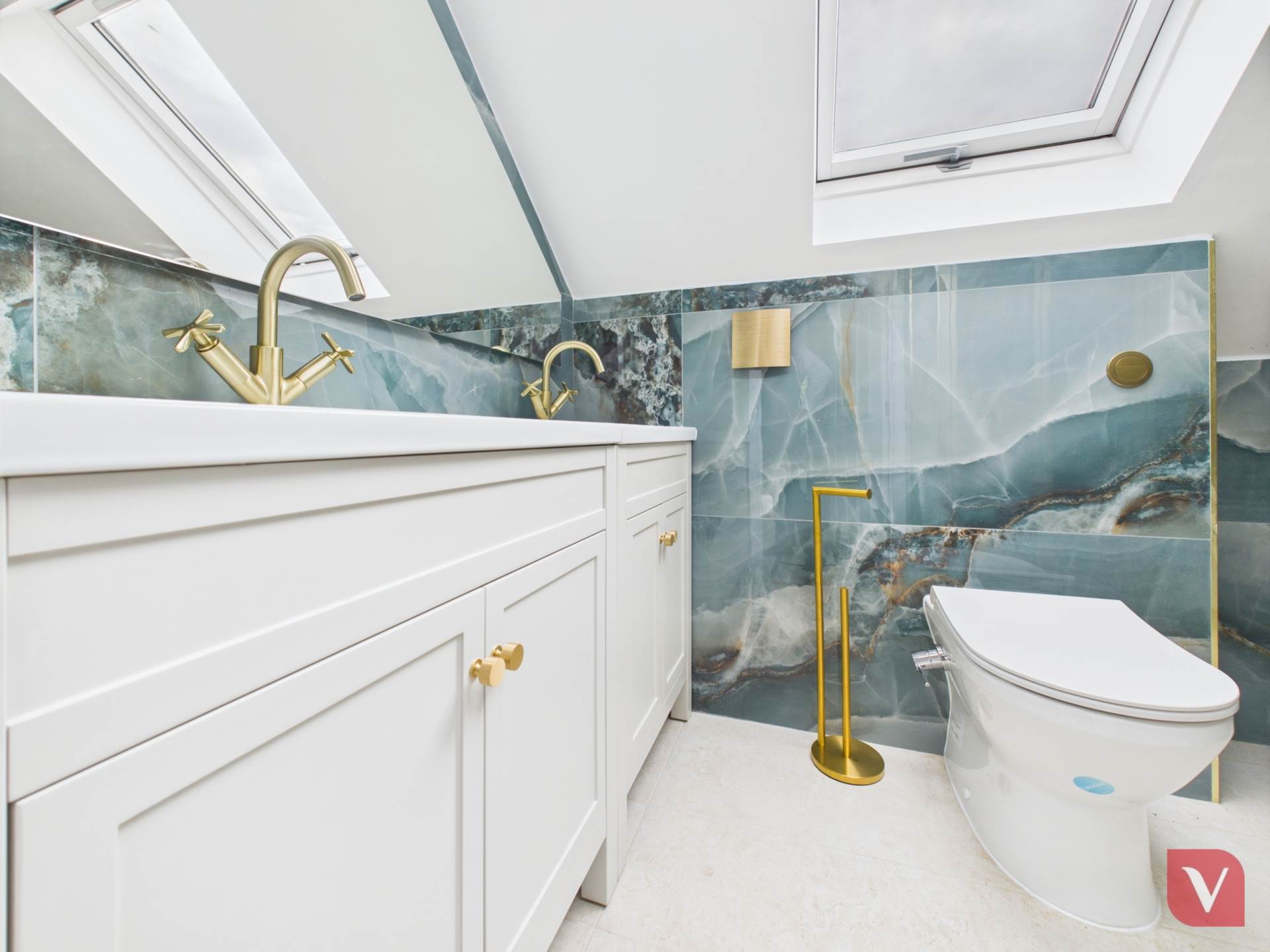 https://tour.giraffe360.com/b2b7bc4c2bf447c5856d0fe6cdf66b9b, Image 14