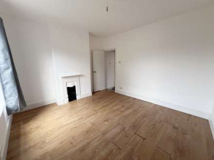 Butlin Road, Luton, Image 11