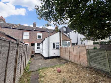Butlin Road, Luton, Image 12