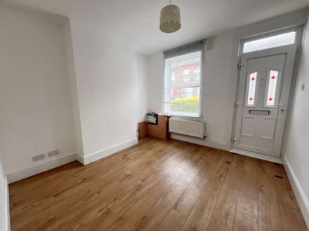 Butlin Road, Luton, Image 6