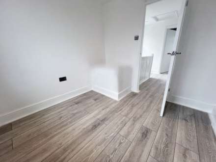 Cranbrook Drive, Luton, Image 12