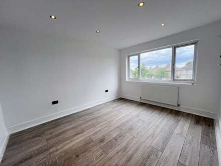Cranbrook Drive, Luton, Image 5