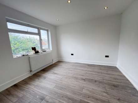 Cranbrook Drive, Luton, Image 7