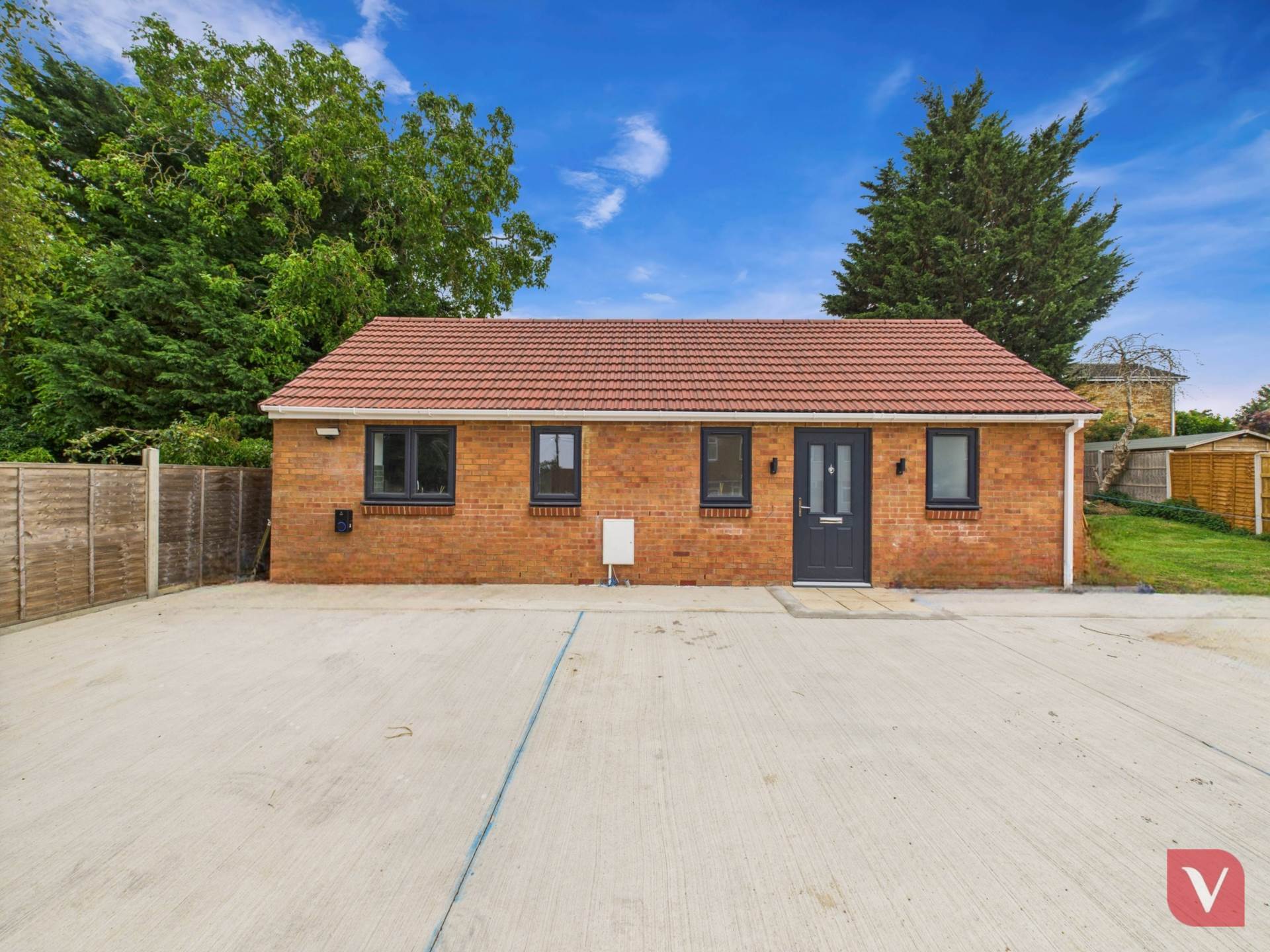 Finsbury Road, Luton, Image 1