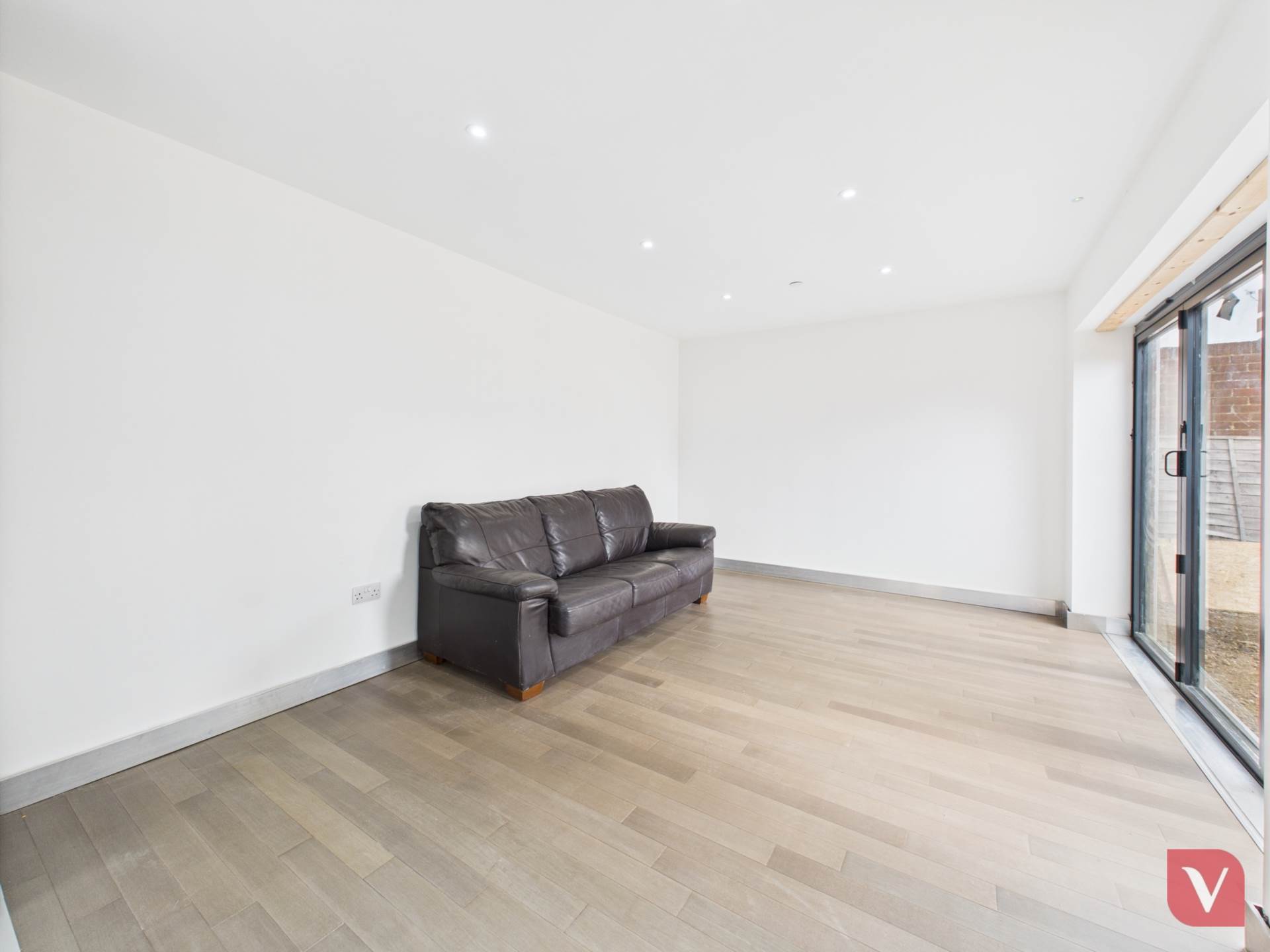 Finsbury Road, Luton, Image 15