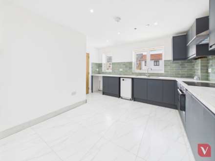 Finsbury Road, Luton, Image 12