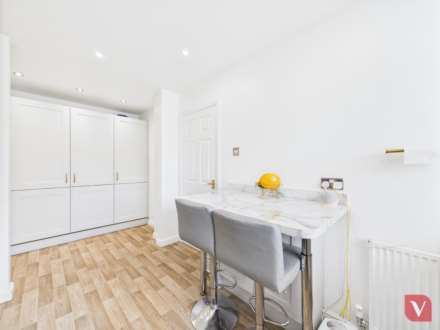 Villiers Close, Luton, Image 8