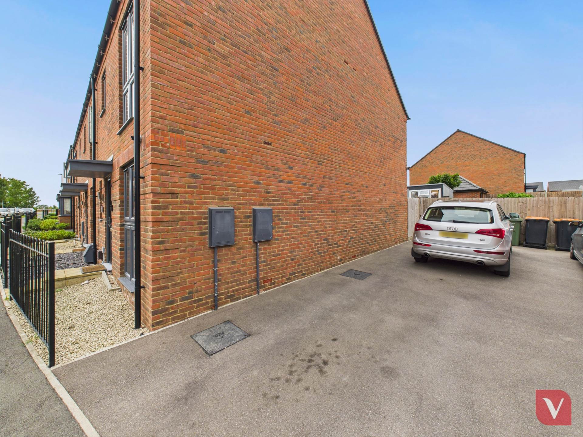 Silver Birch Avenue, Dunstable, Image 14
