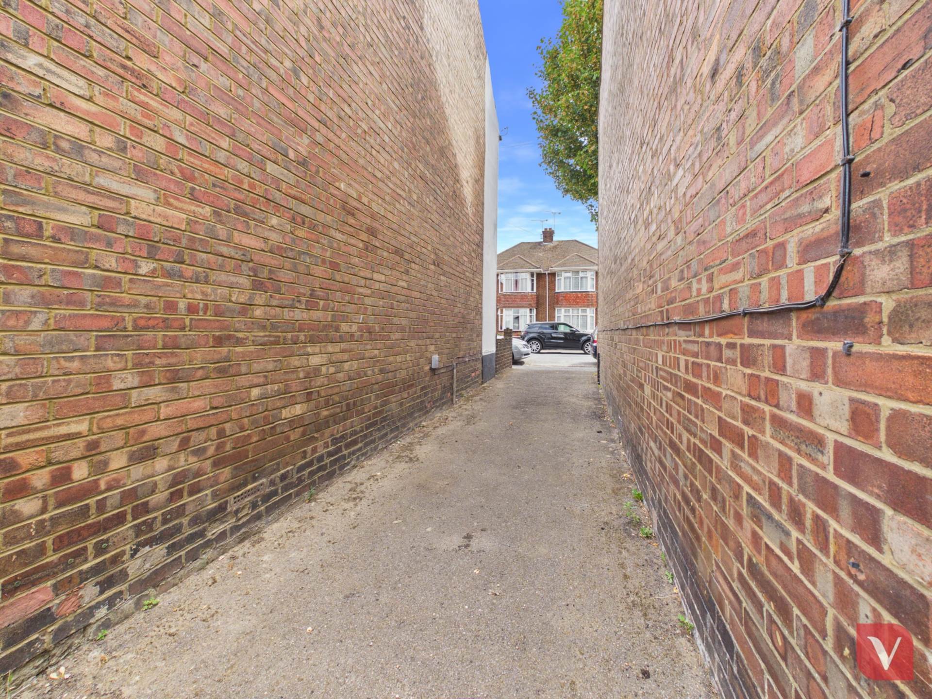 Gardenia Avenue, Luton, Image 12