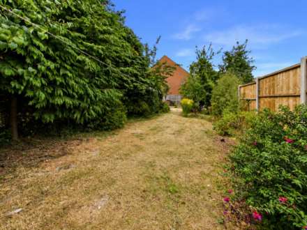 Gardenia Avenue, Luton, Image 11