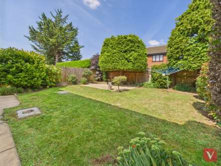 Kirby Drive, Luton, Image 26