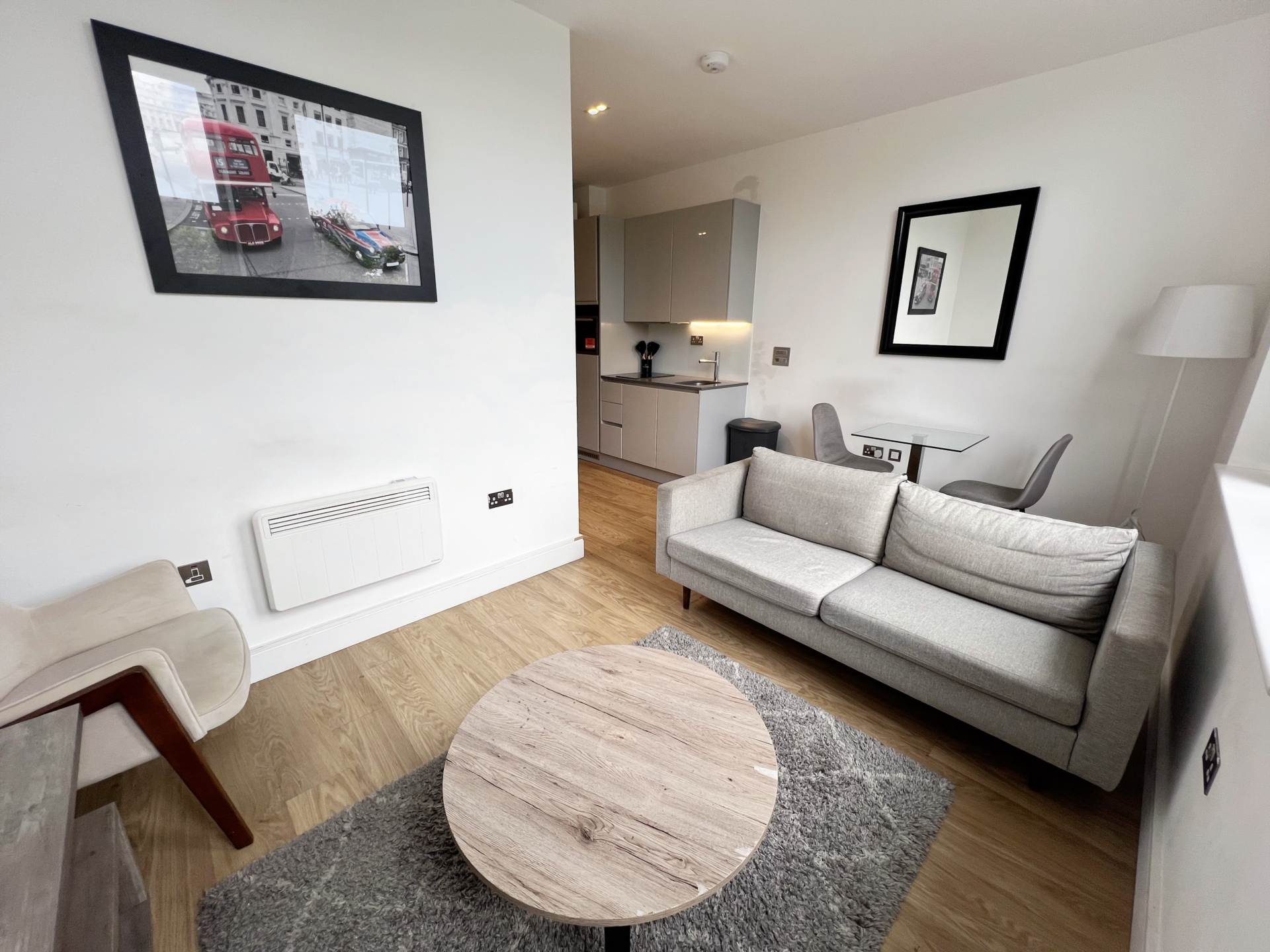 Laporte Way, Luton, Image 5